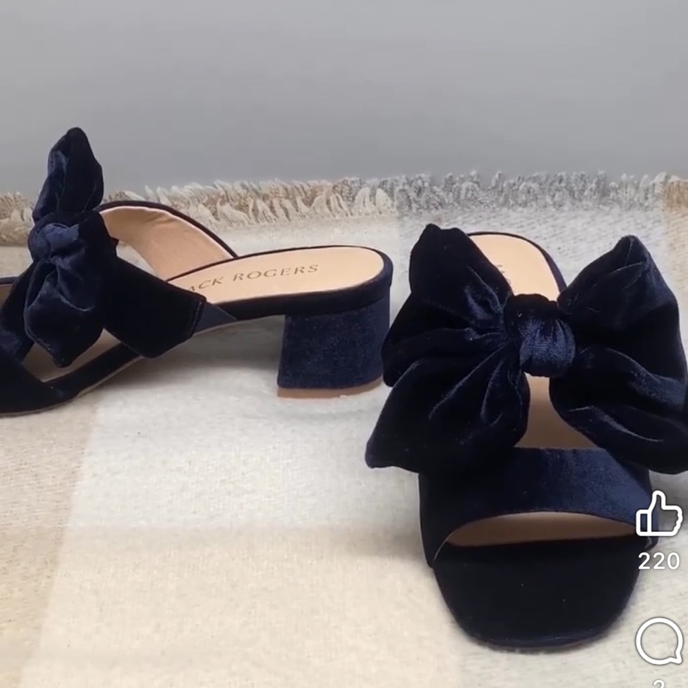 NWT Jack Rogers Navy Blue Velvet Bow Heidi Mid Heels Sandals Women's size 5.5